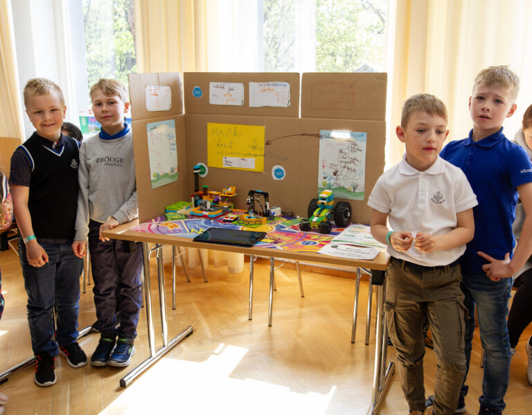 Võrumaa robootikapäev FLL Explore näitus