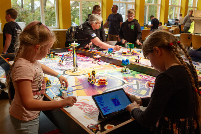 Võrumaa robootikapäev FLL robotimäng